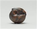 A boxwood netsuke of a coiled rat. Late 19th century - image-4