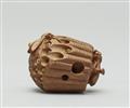 A boxwood netsuke of a wasp nest. Late 19th/early 20th century - image-2