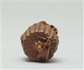 A boxwood netsuke of a wasp nest. Late 19th/early 20th century - image-5