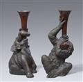 A pair of Meiji-period bronze vases - image-1