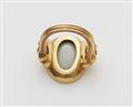 An 18k gold opal ring - image-2