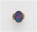 An 18k gold opal ring - image-1