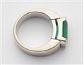 An 18k gold and natural Colombian emerald ring - image-2