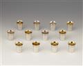 Twelve miniature silver beakers - image-1
