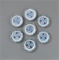 Seven small blue and white lotus dishes. Guangxu period (1875–1908) - image-1