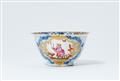 A Meissen porcelain tea bowl with early Hoeroldt Chinoiseries - image-1