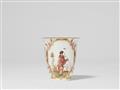 A Meissen porcelain beaker and saucer with Hoeroldt Chinoiseries - image-3
