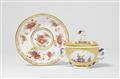 An early Meissen porcelain tureen with Chinoiserie decor and yellow ground - image-2
