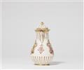 A Meissen porcelain coffee pot with Chinoiserie decor - image-2