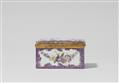 A porcelain snuff box with scale pattern decor - image-9