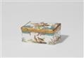A porcelain snuff box with poultry motifs - image-4