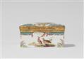 A porcelain snuff box with poultry motifs - image-5