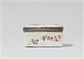 A Nymphenburg porcelain snuff box with castle motifs - image-5