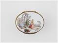 A porcelain snuff box with scenes in the manner of Watteau - image-1