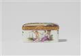 A porcelain snuff box with allegories of love - image-5