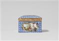 A porcelain snuff box with elegant couples and a depiction of Venus - image-6