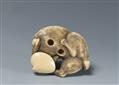 An ivory netsuke of a young dog with a clam. 19th century - image-5