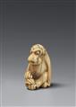 A small netsuke of a monkey. 18th century - image-1