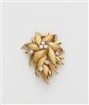 A French 18k gold and diamond Retro Style clip brooch. - image-1