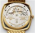 An 18k yellow gold Vacheron & Constantin gentelman's wristwatch. - image-2