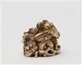 An ivory netsuke of Momotarô and his friends. Late 19th century - image-6