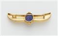 An 18k gold filigree granulation and lapis lazuli winged scarab brooch. - image-2