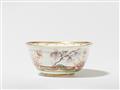 A Meissen porcelain tea bowl with chinoiserie decor - image-3