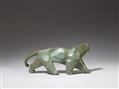 A modernist bronze figure of a tiger. Late 20th century - image-2