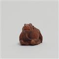 A boxwood netsuke of a reclining long-haired goat. Probably Tsu. First half 19th century - image-4