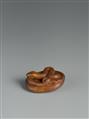 A lightly stained boxwood netsuke of a coiled snake. Probably Gifu. 19th century - image-2
