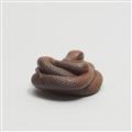 A lightly stained boxwood netsuke of a coiled snake. Probably Gifu. 19th century - image-7