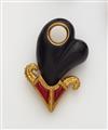 A German 18k gold coral and carved ivory heart pendant. - image-2