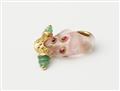 A German 18k gold emerald and carved rose quarz heart pendant. - image-3