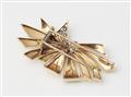 A French Retro Style 18k gold platinum and diamond bow clip brooch. - image-2