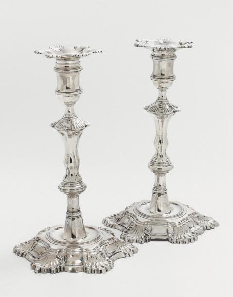 Simon Jouet - A pair of George II London silver candlesticks. Marks of Simon Jouet, 1749.