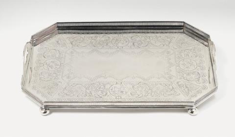  Walker & Hall - An Edward VII Sheffield silver tray. Marks of Walker & Hall, 1901.