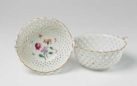 Porcelain Manufacture Frankenthal - A pair of Frankenthal dessert baskets.