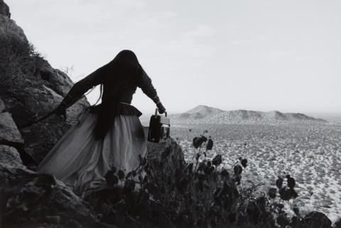 Graciela Iturbide - Mujer ángel (Angel women), Senora Desert