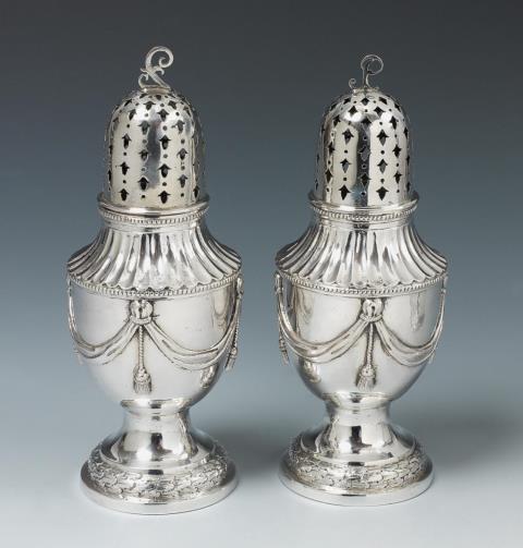 Johann Christian Hase - A pair of Louis XVI Jever silver sugar casters. Marks of Johann Christian Hase, ca. 1790.