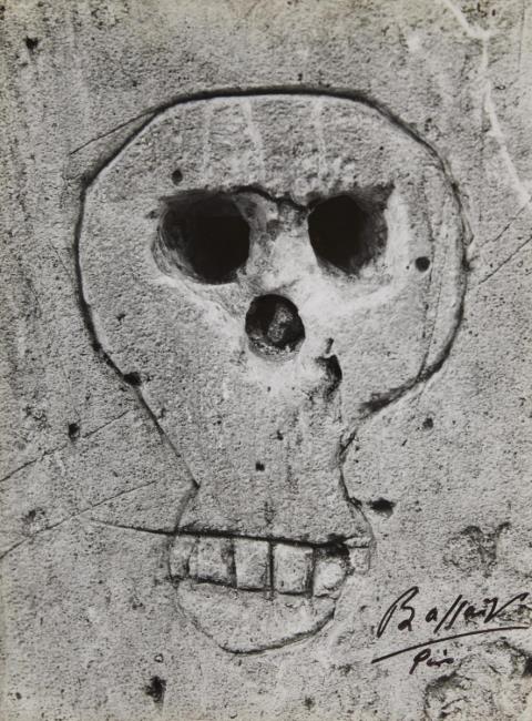  Brassaï (Gyula Halász) - Graffiti (Skull)