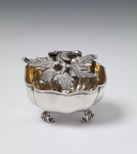 Daniel Matignon - A Berlin silver interior gilt potpourri dish. Marks of Daniel Matignon, ca. 1780.