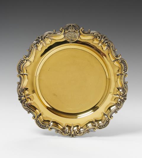 Johann George Hossauer - A Berlin silver gilt plate made for Duke Ernst August of Cumberland and Crown Prince of Hannover. With the arms of Brunswick-Lüneburg. Marks of Johann George Hossauer, 1843.