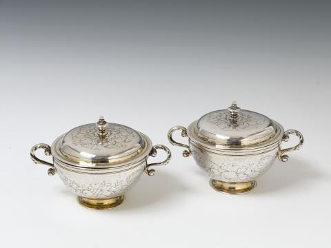 Tobias Baur - A pair of Augsburg silver gilt ointment jars. Marks of Tobias Baur, 1689 - 92.