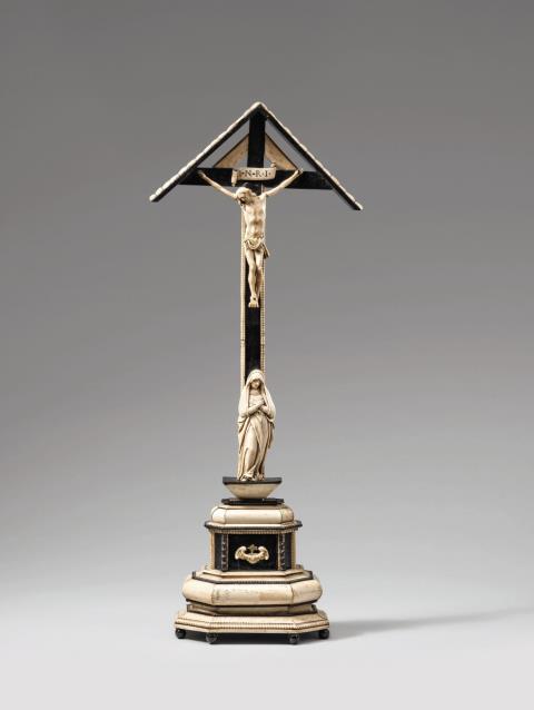 South German 2nd half 17th century - A South German ivory and wood crucifix, second half 17th century.