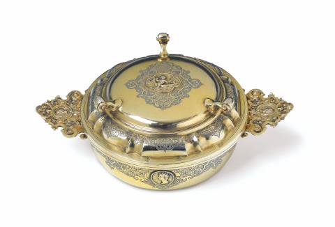 Johann Engelbrecht - A regence Augsburg silver gilt ecuelle