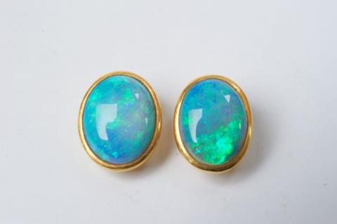 Dagmar Stühler - A pair of 21k gold and Australian boulder opal clip earrings by Dagmar Stühler