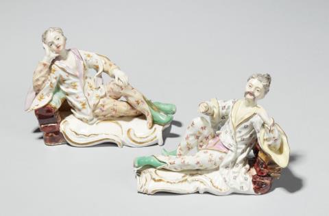 Porcelain Manufacture Frankenthal - A rare pair of Frankenthal porcelain recumbent Chinese figures