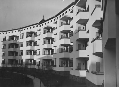 Cami Stone - Wohnhäuser der GEHAG, Grellstraße, Berlin-Prenzlauer Berg