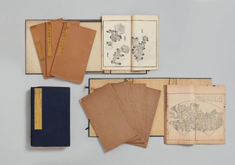 Various artists - Album sets from The Mustard Seed Garden painting manual (Jiezi yuan huazhuan erji). a) and b) Four volumes. c) Five volumes. From various editions and artists. Qing dynasty. (3)