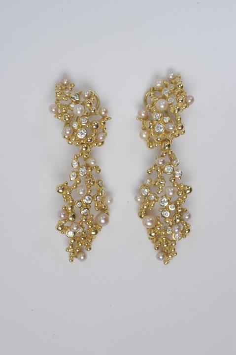 Gilbert Albert - A pair of 18k gold, pearl, and diamond pendant earrings